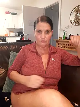 Snapshot of Velvet-Milf chatting on 06-19-26, 04:00 Velvet-Milf online show from 06-19-26, 04:00