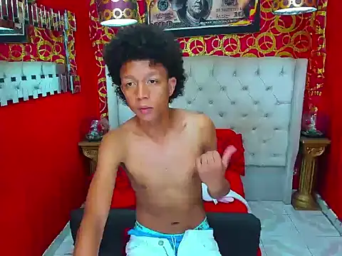 Snapshot of skinny20boy chatting on 06-16-26, 11:18 skinny20boy online show from 06-16-26, 11:18