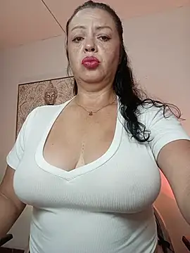 Snapshot of EvaRoberts_1 chatting on 07-02-26, 01:17 EvaRoberts 1 online show from 07-02-26, 01:17