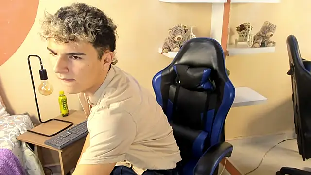 Snapshot of Valerius_Angel chatting on 06-03-26, 12:46 Valerius Angel online show from 06-03-26, 12:46