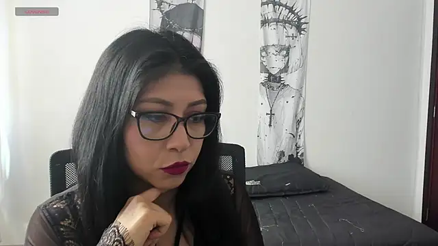Snapshot of GoddessValentinaX chatting on 06-19-26, 08:56 GoddessValentinaX online show from 06-19-26, 08:56