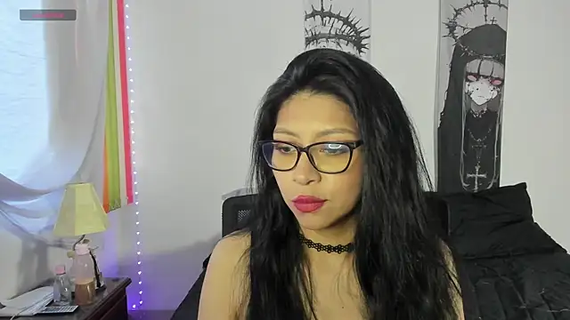 Snapshot of GoddessValentinaX chatting on 07-03-26, 11:00 GoddessValentinaX online show from 07-03-26, 11:00
