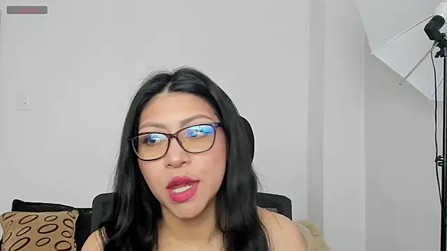 Snapshot of GoddessValentinaX chatting on 08-02-26, 07:34 GoddessValentinaX online show from 08-02-26, 07:34