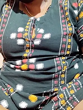 Snapshot of tamilkavitha123 chatting on 05-21-26, 04:30 tamilkavitha123 online show from 05-21-26, 04:30