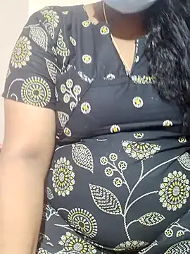 Snapshot of tamilkavitha123 chatting on 06-21-26, 03:25 tamilkavitha123 online show from 06-21-26, 03:25