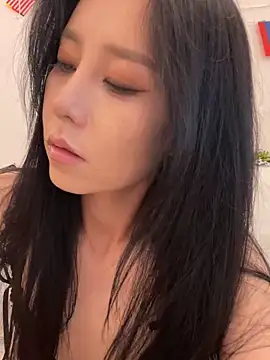 Snapshot of paopao-baobao6 chatting on 06-19-26, 06:51 paopao-baobao6 online show from 06-19-26, 06:51