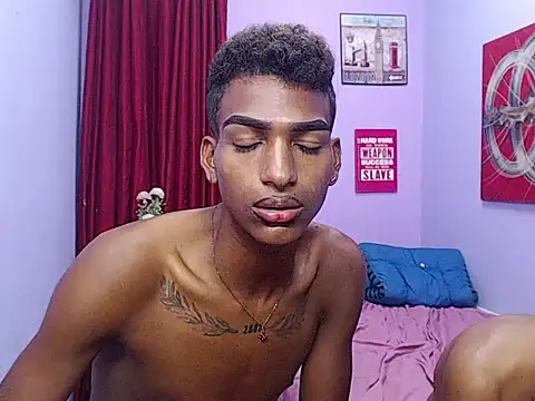 Snapshot of black_twinks chatting on 05-09-26, 03:34 black twinks online show from 05-09-26, 03:34
