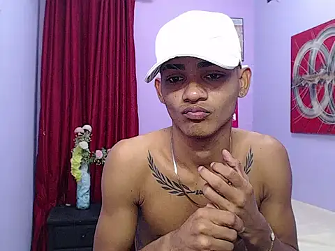 Snapshot of black_twinks chatting on 05-13-26, 04:10 black twinks online show from 05-13-26, 04:10