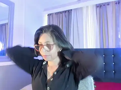 lena gray online show from 05-26-26, 01:29