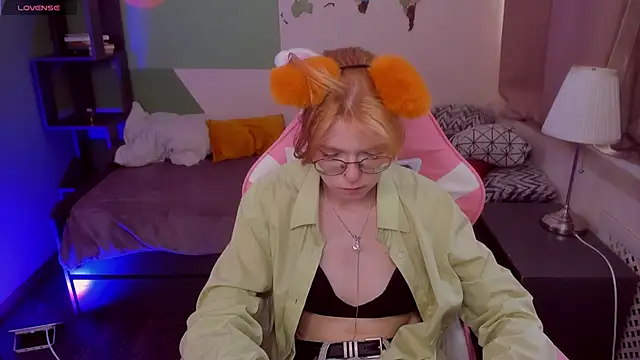 FoxxyyPolly online show from 06-20-26, 05:32