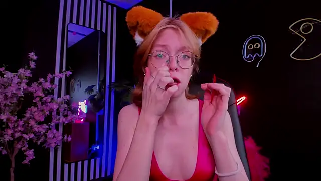 FoxxyyPolly online show from 06-24-26, 05:39