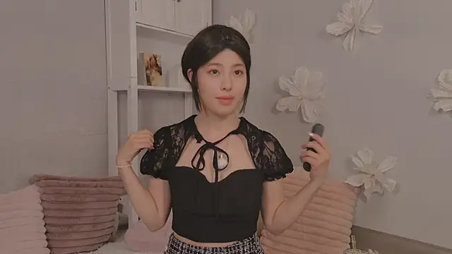 Snapshot of sakura-ch- chatting on 08-06-26, 08:11 sakura-ch- online show from 08-06-26, 08:11