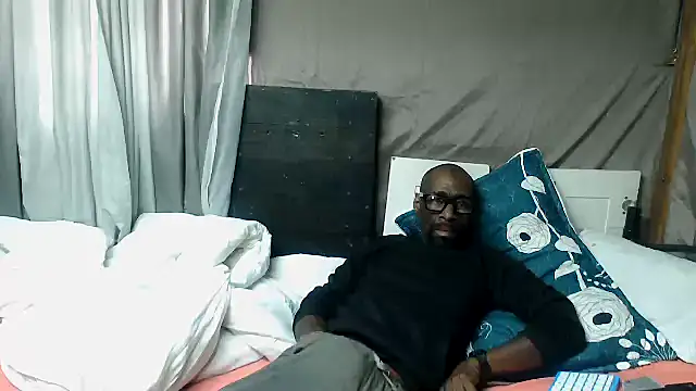 Snapshot of Camodick chatting on 06-10-26, 08:57 Camodick online show from 06-10-26, 08:57