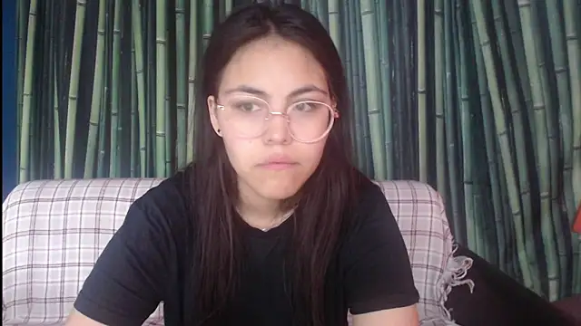 Snapshot of Anda_here chatting on 05-21-26, 01:45 Anda here online show from 05-21-26, 01:45