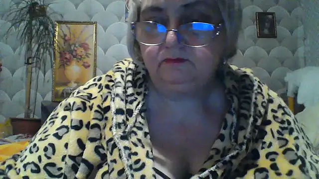 Snapshot of MarinaFarina53 chatting on 06-02-26, 09:28 MarinaFarina53 online show from 06-02-26, 09:28