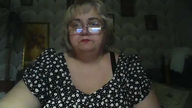 Snapshot of MarinaFarina53 chatting on 06-08-26, 05:52 MarinaFarina53 online show from 06-08-26, 05:52