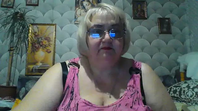 Snapshot of MarinaFarina53 chatting on 06-12-26, 07:46 MarinaFarina53 online show from 06-12-26, 07:46