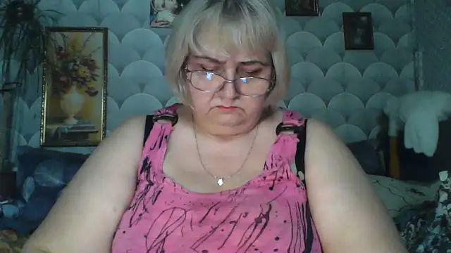 Snapshot of MarinaFarina53 chatting on 06-17-26, 05:21 MarinaFarina53 online show from 06-17-26, 05:21