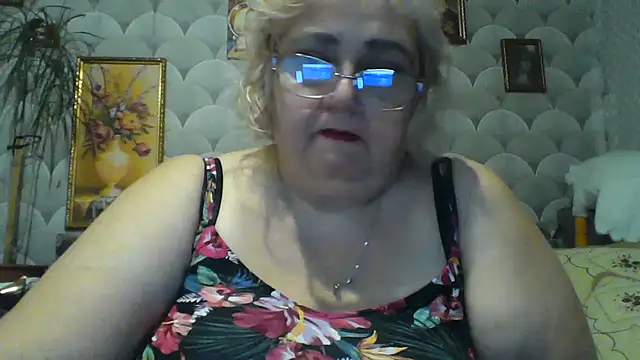 Snapshot of MarinaFarina53 chatting on 06-23-26, 05:22 MarinaFarina53 online show from 06-23-26, 05:22