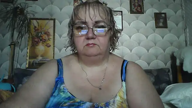 Snapshot of MarinaFarina53 chatting on 06-28-26, 05:02 MarinaFarina53 online show from 06-28-26, 05:02