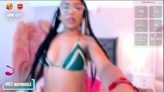 Snapshot of Erikaamore chatting on 06-21-26, 05:04 Erikaamore online show from 06-21-26, 05:04