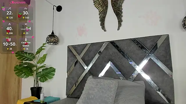 erika 222 online show from 06-25-26, 11:37