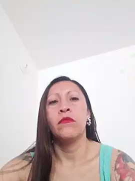 Snapshot of Vely_ chatting on 05-23-26, 02:54 Vely online show from 05-23-26, 02:54