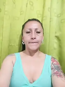 Snapshot of Vely_ chatting on 05-24-26, 03:11 Vely online show from 05-24-26, 03:11