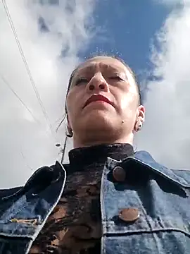 Snapshot of Vely_ chatting on 05-26-26, 08:16 Vely online show from 05-26-26, 08:16