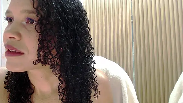 Jazlin Sg online show from 06-19-26, 01:37