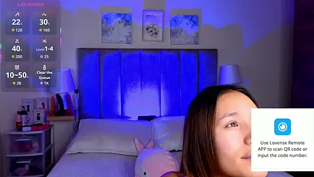 Snapshot of Victoria_Hils chatting on 06-06-26, 04:23 Victoria Hils online show from 06-06-26, 04:23