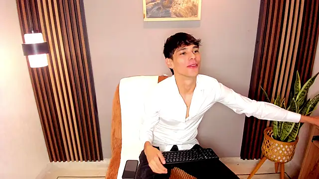 Snapshot of jacob_colliins chatting on 07-10-26, 05:59 jacob colliins online show from 07-10-26, 05:59