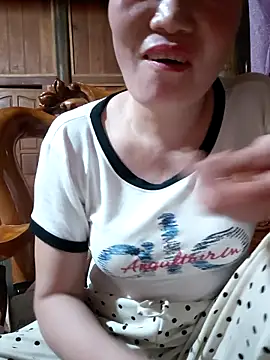 -Trici- online show from 06-27-26, 12:22