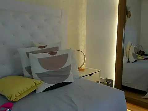 candy eyes  online show from 05-21-26, 03:24