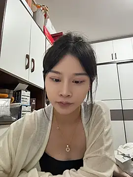 cuteluky18 online show from 05-15-26, 12:01