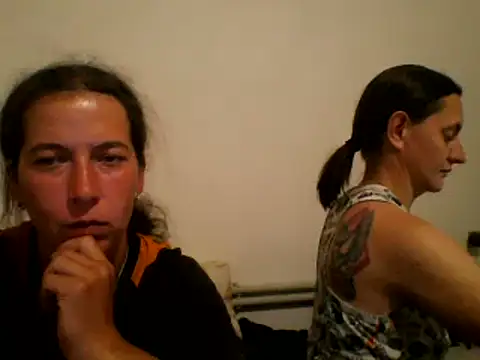 Snapshot of DanicaFey chatting on 06-17-26, 06:31 DanicaFey online show from 06-17-26, 06:31
