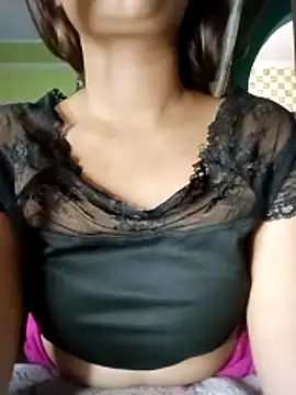Snapshot of rutika098 chatting on 05-29-26, 03:21 rutika098 online show from 05-29-26, 03:21