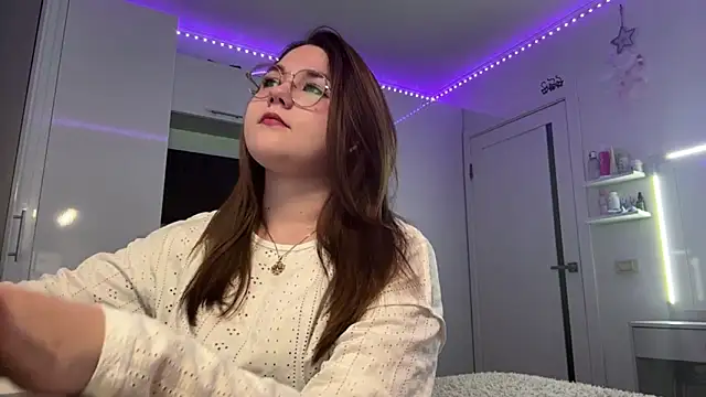 Janice Vasquez online show from 05-15-26, 04:03