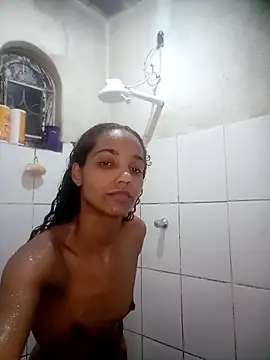 Snapshot of morenaindia26 chatting on 06-17-26, 10:43 morenaindia26 online show from 06-17-26, 10:43