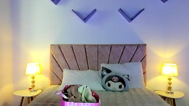 Snapshot of SolMoretti chatting on 07-11-26, 08:33 SolMoretti online show from 07-11-26, 08:33