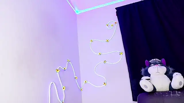 everlin 01 online show from 06-10-26, 07:46