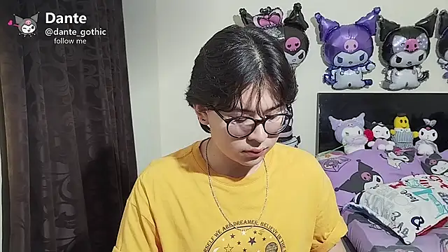 Snapshot of kuromi_boy chatting on 06-02-26, 06:59 kuromi boy online show from 06-02-26, 06:59