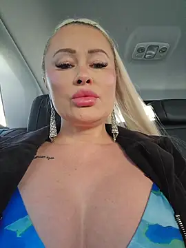 Snapshot of MILFBARBY chatting on 04-18-26, 07:01 MILFBARBY online show from 04-18-26, 07:01
