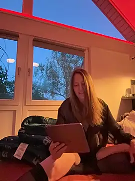  Melanie 83 online show from 05-09-26, 07:30