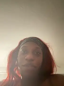Snapshot of BlaqueBarbee chatting on 05-21-26, 02:07 BlaqueBarbee online show from 05-21-26, 02:07