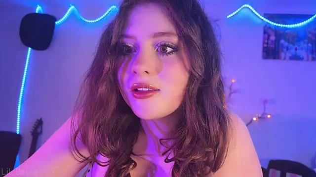 Snapshot of Lil_Belaa chatting on 06-21-26, 01:19 Lil Belaa online show from 06-21-26, 01:19
