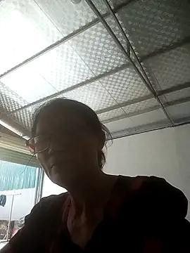 Vieekee online show from 06-18-26, 10:19