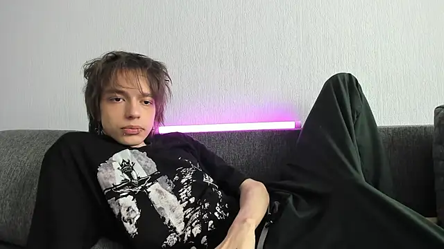 Snapshot of Nolan_Sagee chatting on 05-14-26, 07:37 Nolan Sagee online show from 05-14-26, 07:37