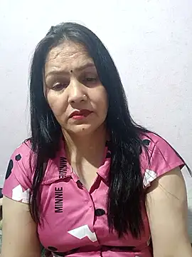 Snapshot of simmy14321 chatting on 06-19-26, 04:33 simmy14321 online show from 06-19-26, 04:33