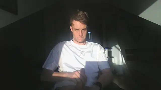 Snapshot of funstr1 chatting on 05-27-26, 05:54 funstr1 online show from 05-27-26, 05:54